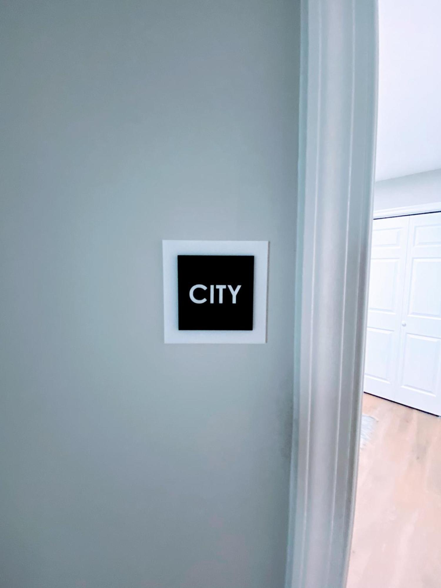 On Ensor Apartment Baltimore Bilik gambar